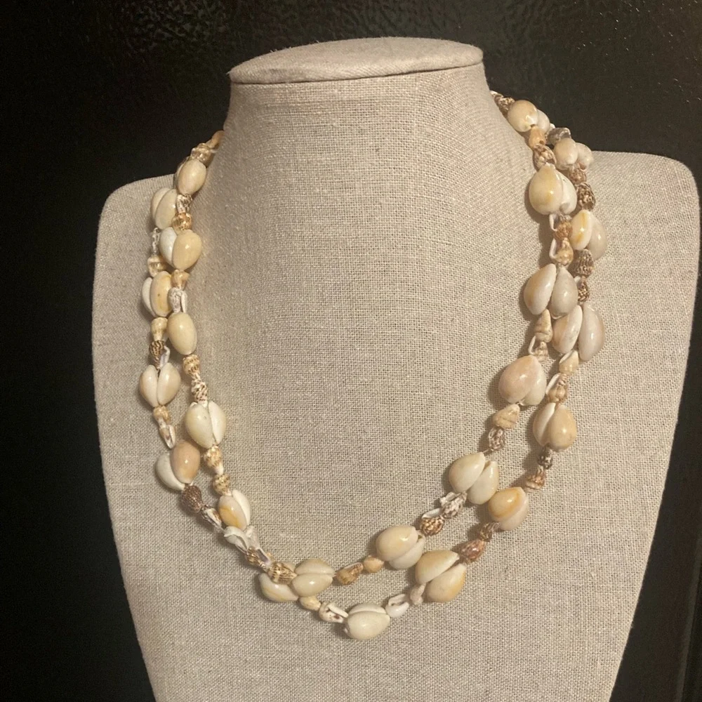 🔥Special 🔥Handmade Vintage Shell Necklace.